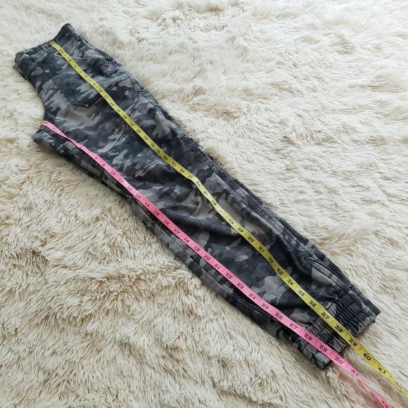 SPANX Camo Stretch twill cargo jogger size small - Picture 11 of 16